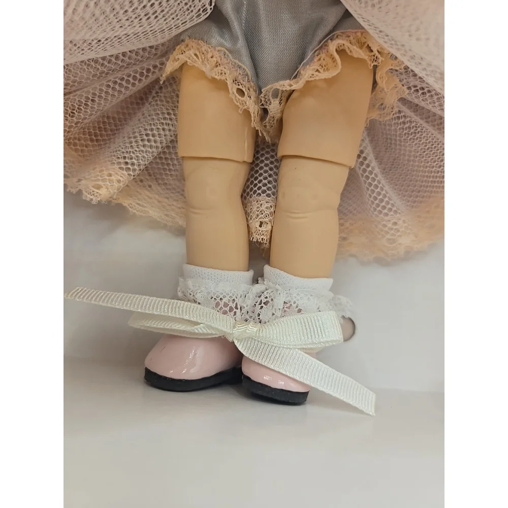 NIB Retired Madame Alexander MADAME'S BEST 38045 from 2004 LE Hard Collector Box